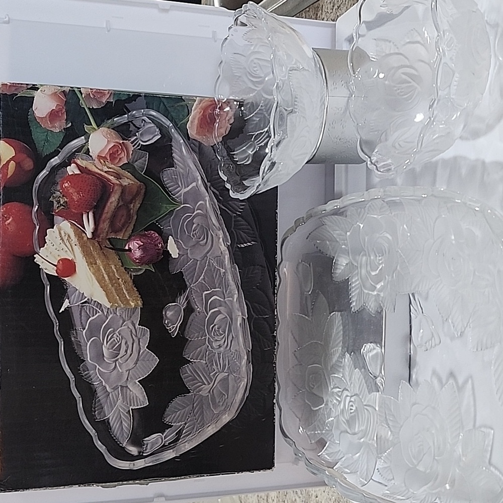 Set- Home Beautiful Crystal Sandwich Tray & 2 Accent Bowls Rose Pearl Design